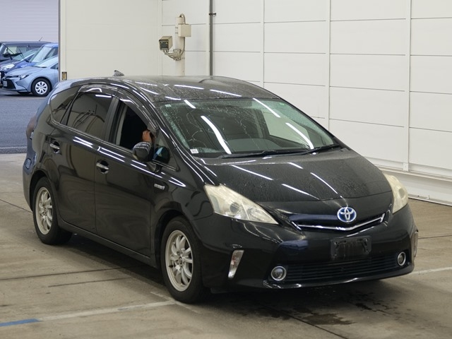 TOYOTA PRIUS — фото