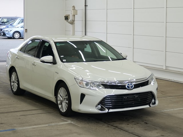 TOYOTA CAMRY — фото