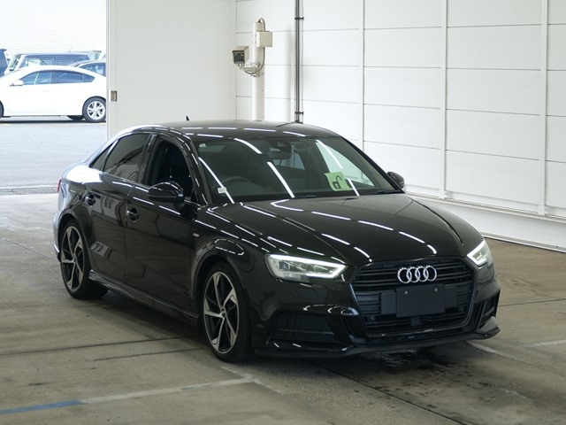 AUDI A3 — фото