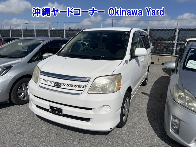 TOYOTA NOAH — фото