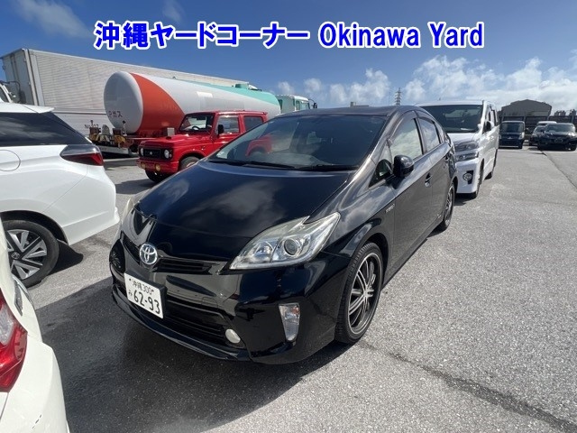 TOYOTA PRIUS — фото