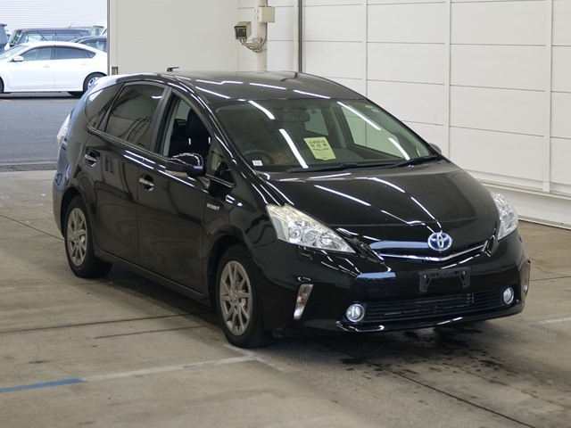 TOYOTA PRIUS — фото