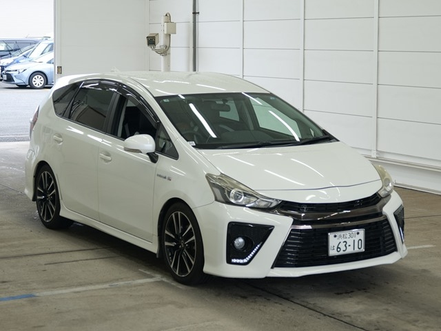 TOYOTA PRIUS — фото