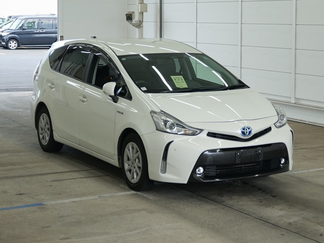 TOYOTA PRIUS — фото