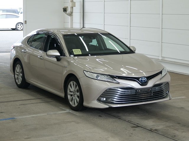 TOYOTA CAMRY — фото