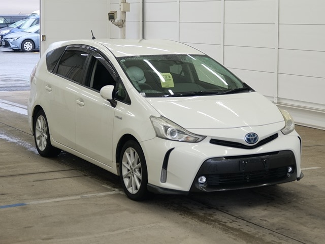 TOYOTA PRIUS — фото