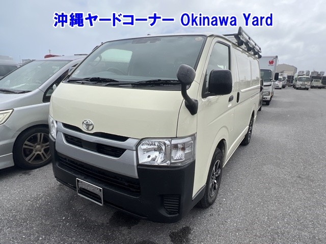 TOYOTA HIACE — фото