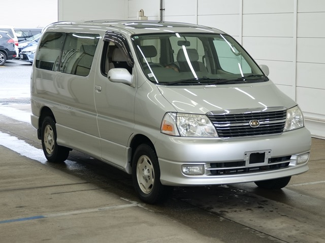 TOYOTA GRANVIA — фото
