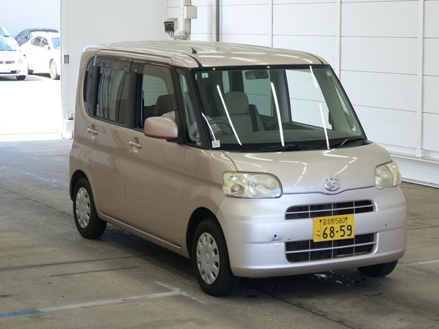 DAIHATSU TANTO — фото