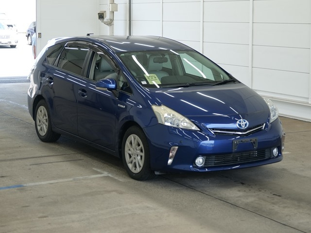 TOYOTA PRIUS — фото