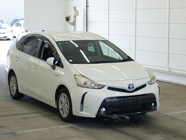 TOYOTA PRIUS — фото