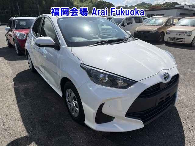 TOYOTA YARIS — фото