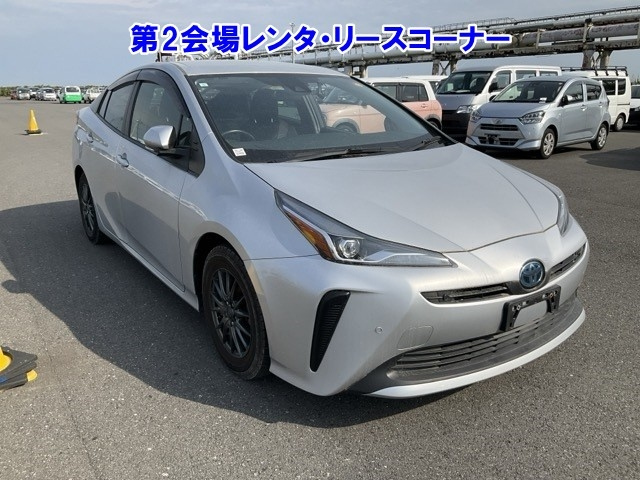 TOYOTA PRIUS — фото