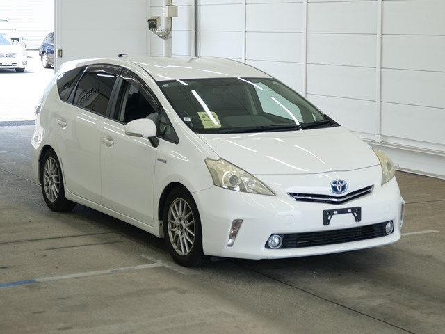 TOYOTA PRIUS — фото