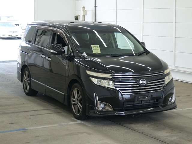 NISSAN ELGRAND — фото