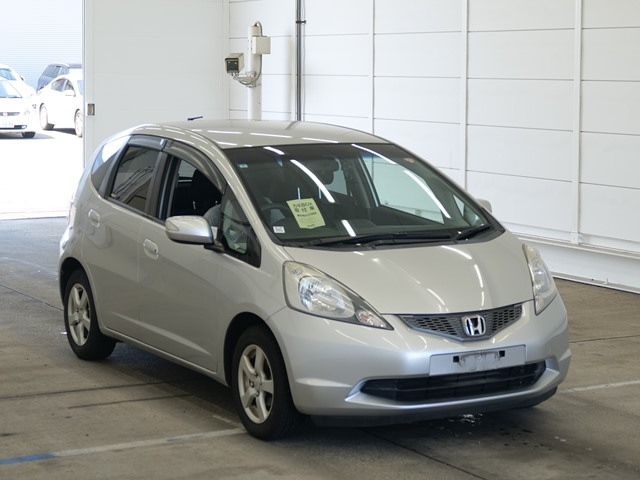 HONDA FIT — фото