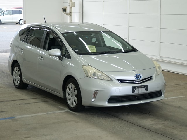 TOYOTA PRIUS — фото