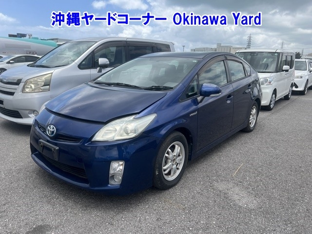 TOYOTA PRIUS — фото