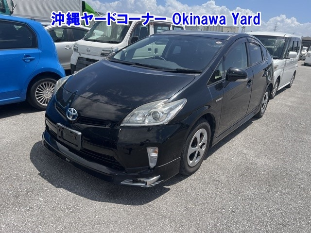 TOYOTA PRIUS — фото