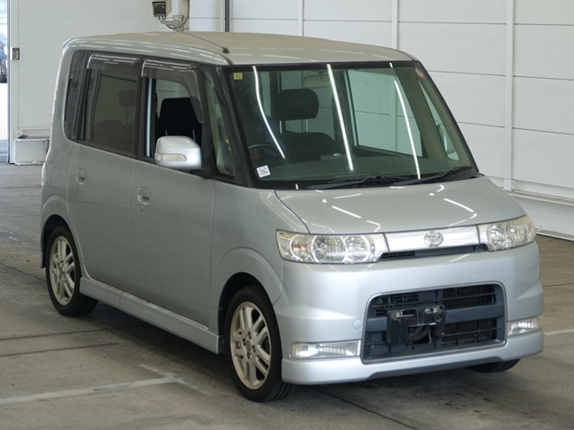 DAIHATSU TANTO — фото
