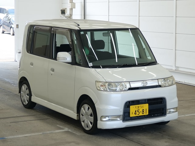 DAIHATSU TANTO — фото