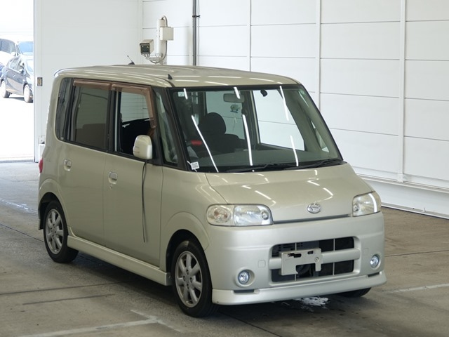 DAIHATSU TANTO — фото