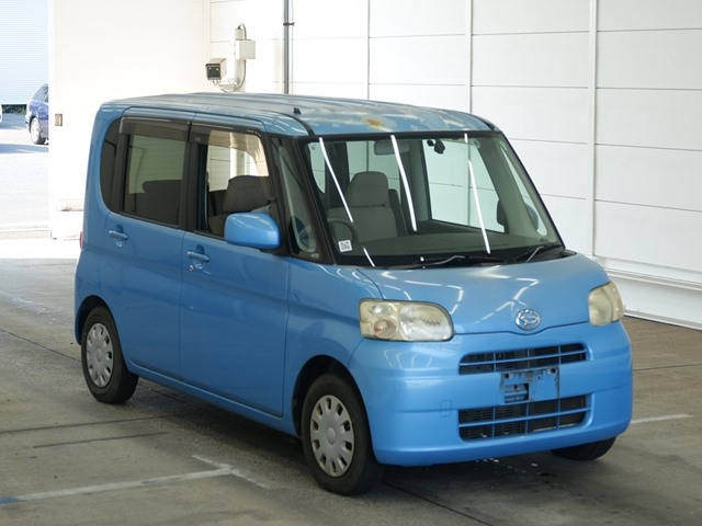 DAIHATSU TANTO — фото