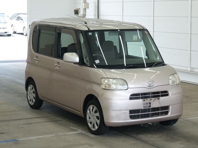 DAIHATSU TANTO — фото