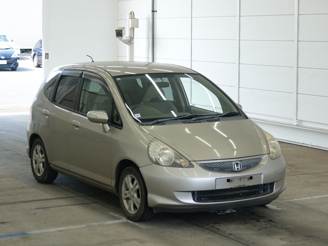 HONDA FIT — фото