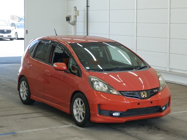 HONDA FIT — фото