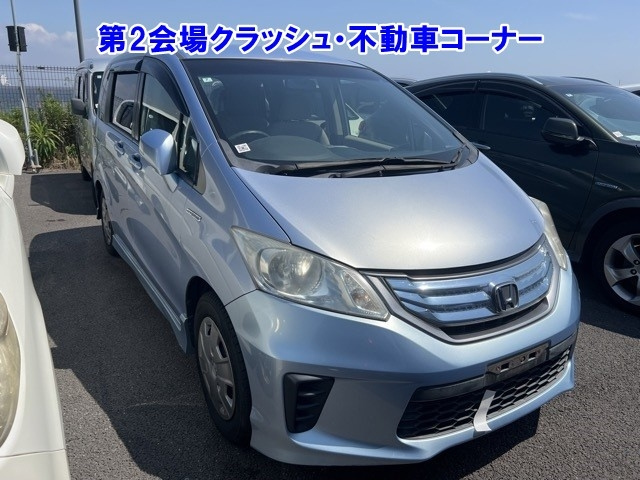 HONDA FREED — фото