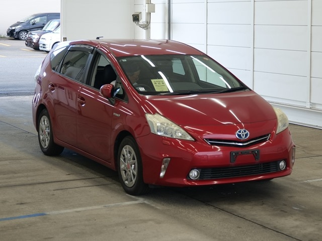 TOYOTA PRIUS — фото
