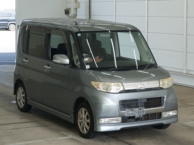 DAIHATSU TANTO — фото