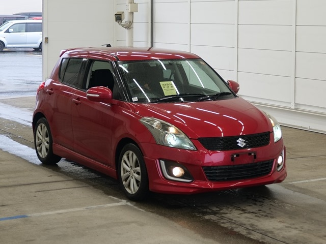 SUZUKI SWIFT — фото