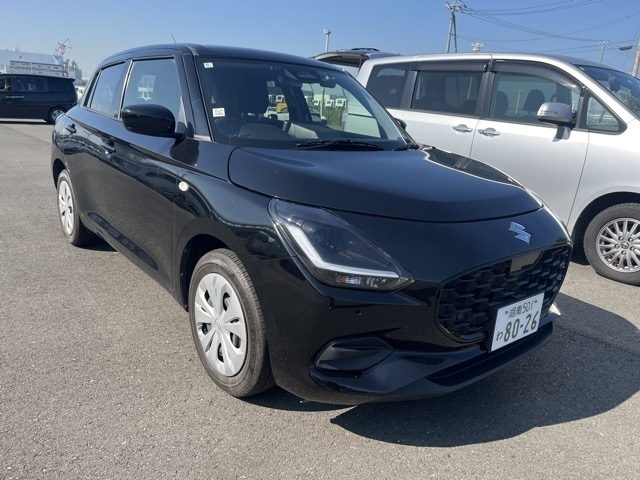 SUZUKI SWIFT — фото