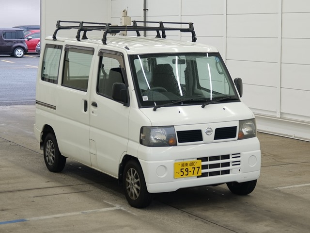 NISSAN CLIPPER — фото