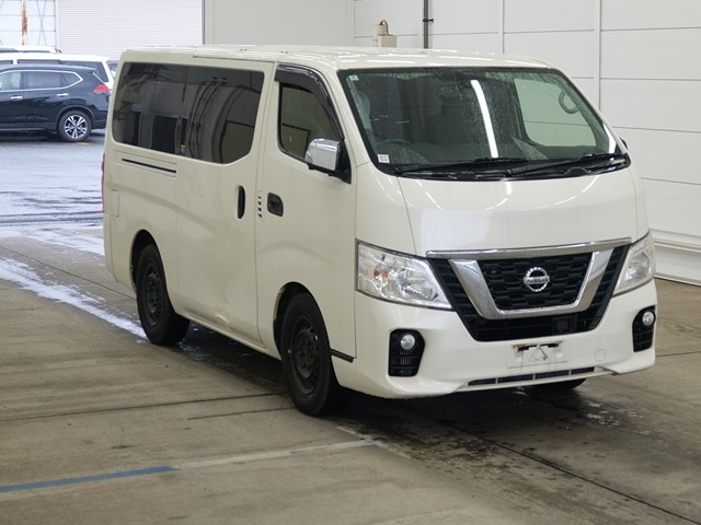 NISSAN CARAVAN — фото