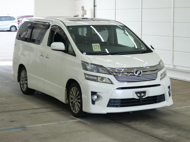TOYOTA ALPHARD — фото