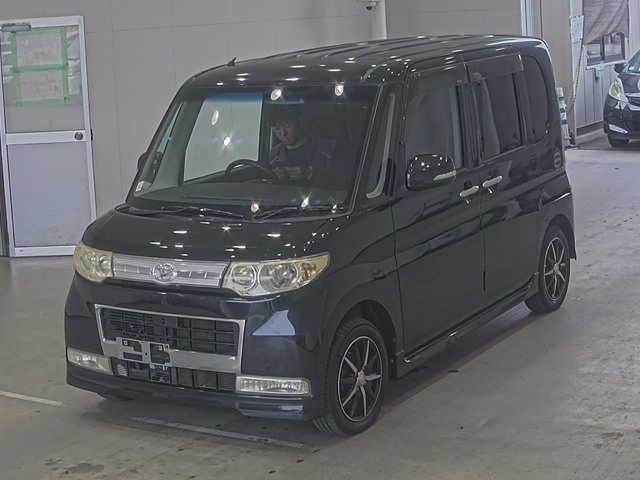 DAIHATSU TANTO — фото