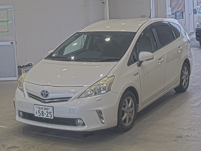 TOYOTA PRIUS — фото