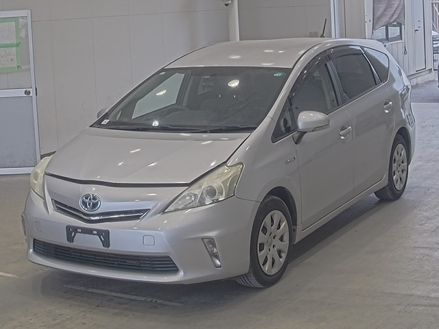 TOYOTA PRIUS — фото