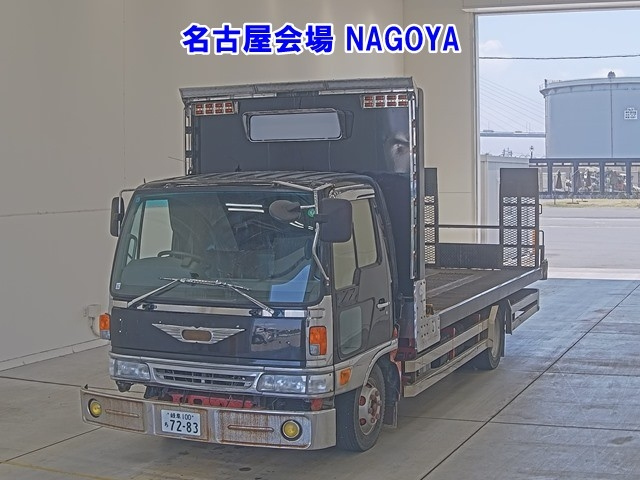 TOYOTA DYNA — фото