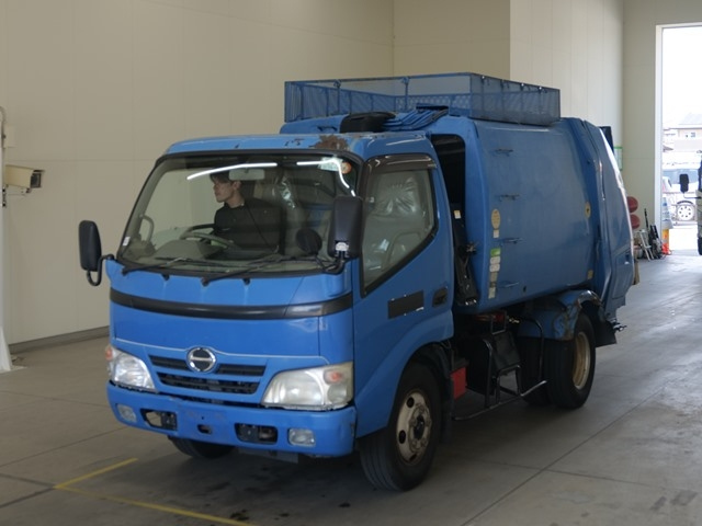 HINO DUTRO — фото
