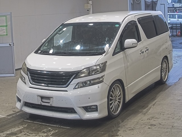 TOYOTA VELLFIRE — фото