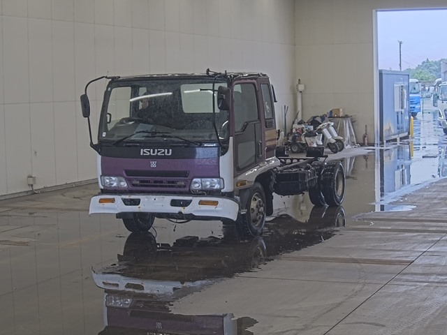 ISUZU FORWARD — фото