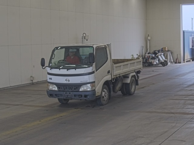 HINO DUTRO — фото