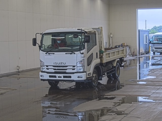ISUZU FORWARD — фото