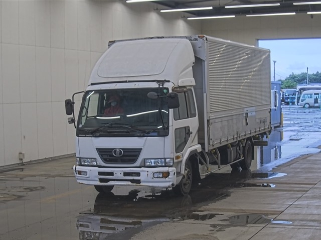 NISSAN CONDOR — фото