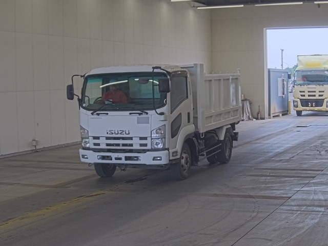 ISUZU FORWARD — фото