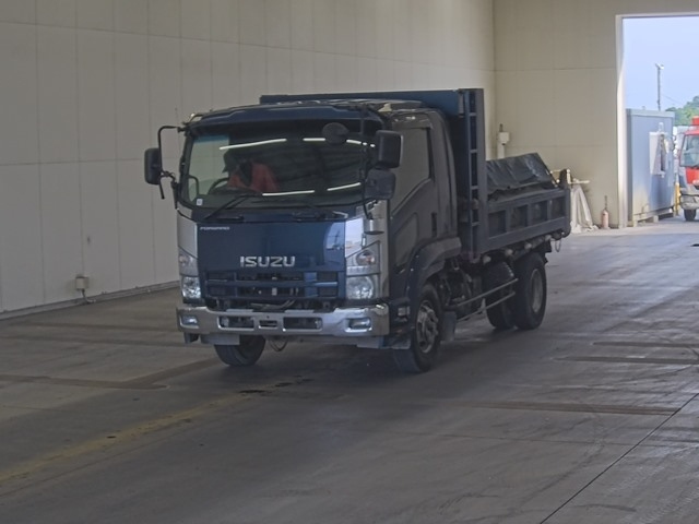 ISUZU FORWARD — фото